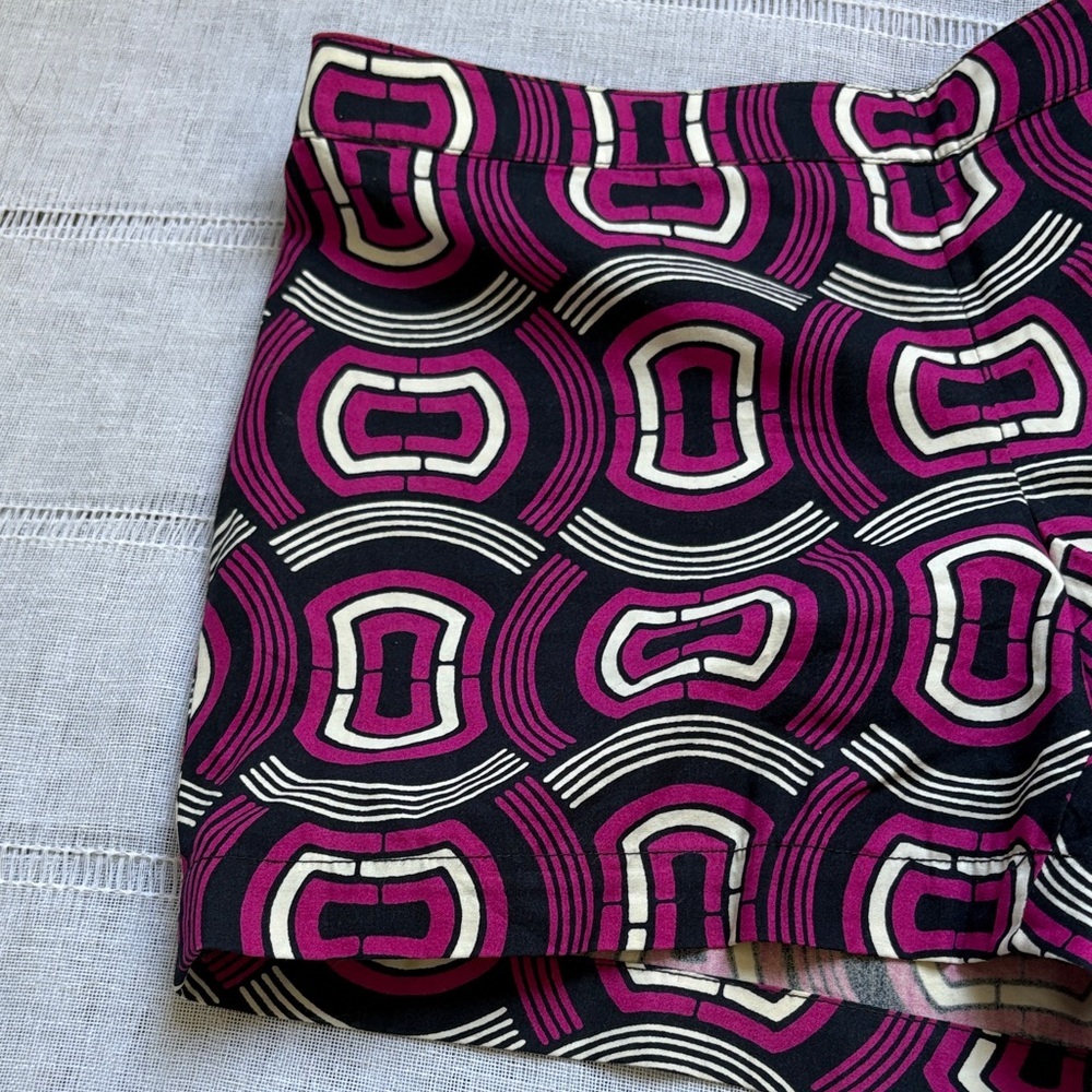 Club Monaco Rimon Shorts With Geometric Pattern - Picture 3 of 12